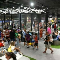Fútbol Emotion sube la persiana de una nueva tienda en Granada