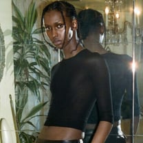 Joseph Altuzarra lancia la linea unisex Altu