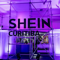 Pop-up da Shein em Curitiba teve o maior desempenho de vendas off-line da empresa no Brasil   