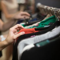 Secondhand wächst weiter - doch der Modemarkt bleibt wenig nachhaltig