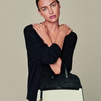 Ирина Шейк снялась в новой рекламной кампании Furla