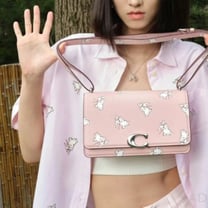 深度 | 一款Coach手袋如何在得物卖出10万只？