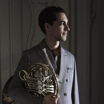 El bello y barroco 75º aniversario de Brioni