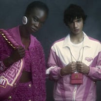 «Balmain x Barbie»: коллекция одежды и NFT