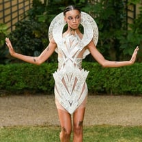 Alta Costura: del chic de Julie de Libran a la naturaleza de Iris Van Herpen y Georges Hobeika