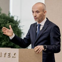 Inditex vede rallentare la crescita e investe in una strategia di lungo periodo