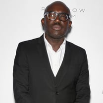 Edward Enninful lascia British Vogue, assumendo un ruolo di consulente globale