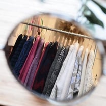 Relatório diz que marcas de moda são "muito lentas" em matéria de sustentabilidade e transparência ética