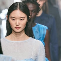 Cecilie Bahnsen, Acne Studios y Litkovska: fantasía y sobriedad en París