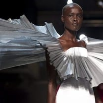 Moda lunare, da Paco Rabanne a Moon Boot celebrando i 50 anni dello sbarco