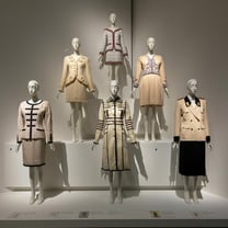 "Karl Lagerfeld: A Line of Beauty" debuta como la última exposición del Costume Institute