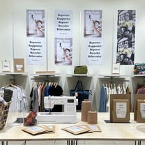 Promod ouvre une boutique-laboratoire mixant seconde main, invendus, kits couture et ateliers