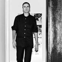 「2018年CFDA賞」ウィメンズは2年連続ラフ・シモンズ、メンズはシュプリーム創設者に栄冠