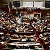 Pénalités, publicité interdite: l'Assemblée vote des mesures contre la "fast fashion"