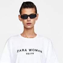 Zara Yeni Kapsül Koleksiyonuyla Logo Trend’ine Katılıyor