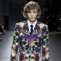 Paris: Das Comeback der Avantgarde-Couture und ein Hauch von Rebellion
