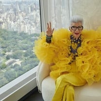 Iris Apfel, 100 anni festeggiati con una collezione per H&M