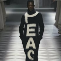 Appiolaza debuts at Moschino with a humorous homage
