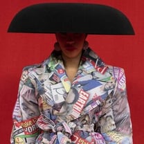Balenciaga: sfilata sul red carpet e un'anteprima di moda per I Simpson