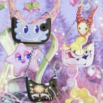 Bimba Y Lola apresenta três novas versões da Moon Bag desenvolvidas com o imaginário da portuguesa Ema Gaspar