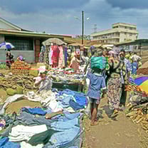En Ouganda, inquiétudes sur une possible interdiction d'importer des vêtements d'occasion