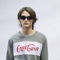 Paris Fashion Week : Lucien Pellat-Finet realiza su primer desfile a los 71 años