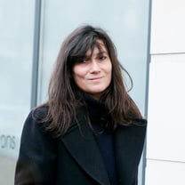 Emmanuelle Alt sale de Vogue París mientras ruedan cabezas en Condé Nast Francia