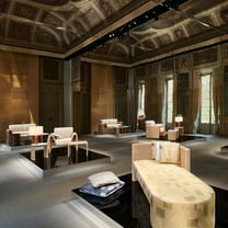 Giorgio Armani apre Palazzo Orsini per la Design Week