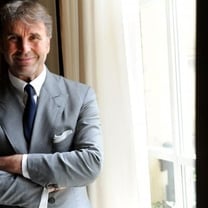 Brunello Cucinelli sull'essere un imprenditore umanista e la necessità di un contratto sociale con il creato