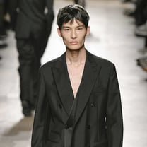 Mode homme: Paris renoue avec les défilés physiques