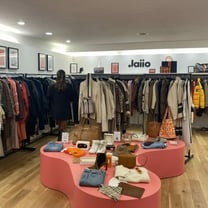 Le vide-dressing haut de gamme Jaiio s'offre une première adresse à Paris