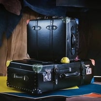 ポール・スミス×グローブトロッター第2弾、ブラックで統一したクラシックなモデルに