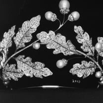 Chaumet inaugura exposição 'Observing Beauty' em Paris