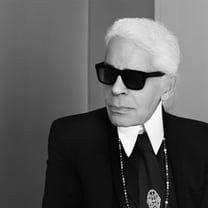 追悼・モードの"皇帝"カール・ラガーフェルド