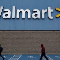 Perseguido pela Amazon, Walmart lidera varejo de moda na internet