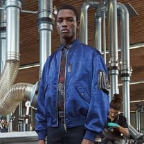Kris Van Assche presenta sus primeros diseños y su nuevo logo para Berluti