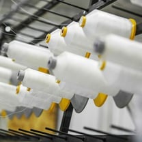 H&M investit dans le recyclage du polyester en boucle fermée, avec une usine aux Etats-Unis