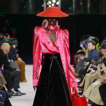 Roban la colección de Balmain a 10 días de su desfile en París