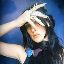 Lillian Shalom, the jewelry icon of the fashion sphere