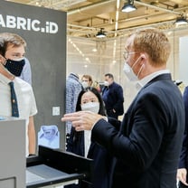 Munich Fabric Start launcht Digitalisierungs-Service Fabric.iD