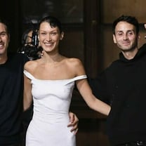 Coperni invade Internet, Vivienne Westwood presta homenagem a Paris
