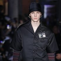 ミラノ ファッションウィーク：「プラダ」のニューインダストリアル