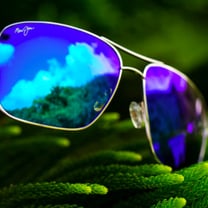 Группе Kering принадлежит «более 90%» американского бренда оптики Maui Jim