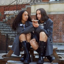 Bershka presenta una nueva colección cápsula inspirada en Beetlejuice
