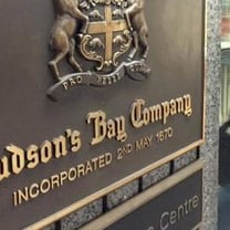 Kaufhof-Eigner Hudson's Bay meldet Umsatzrückgang im ersten Quartal
