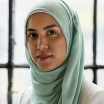 Veiled US designer dreams of alternative fashion