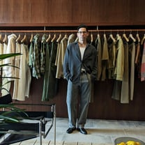 Shades of grey, a desirable and anti-conformist brand