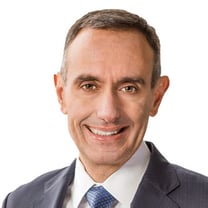 人事动向｜Maison Margiela CEO退休；洲际酒店和 Sergio Rossi CEO 换人，Helmut Lang 任命创意总监，Prada集团、康泰纳仕等高管变动