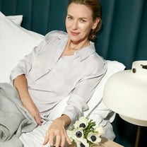 Stripes, le label de beauté de Naomi Watts, passe aux mains de L Catterton