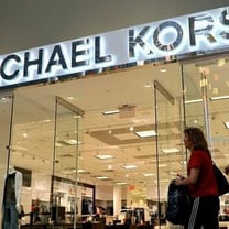 Capri relève ses prévisions de bénéfices pour l'année grâce aux ventes de Michael Kors et Versace